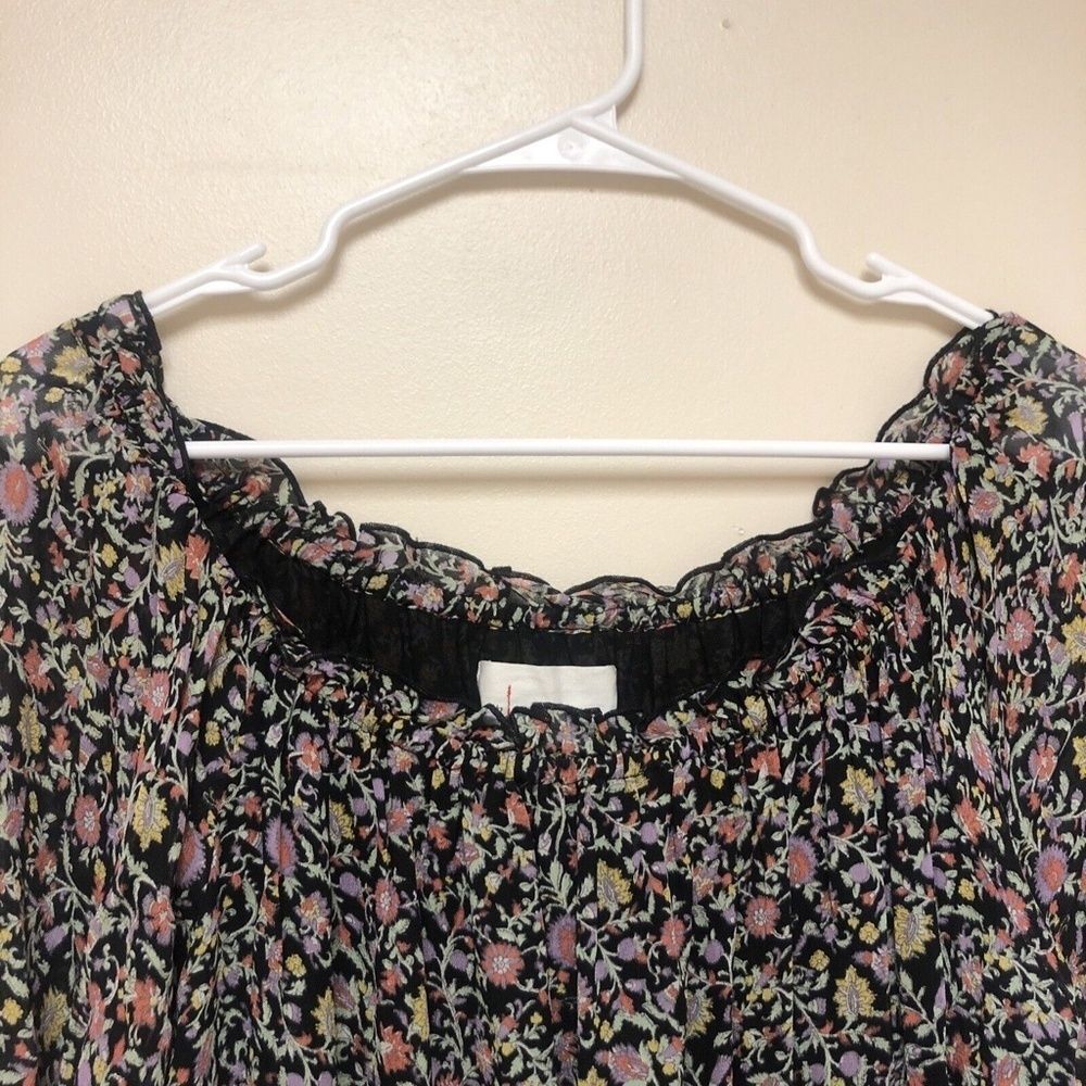 By Anthropologie Lucia Off Shoulder Floral Smocked Top Size Large Black - Picture 5 of 6